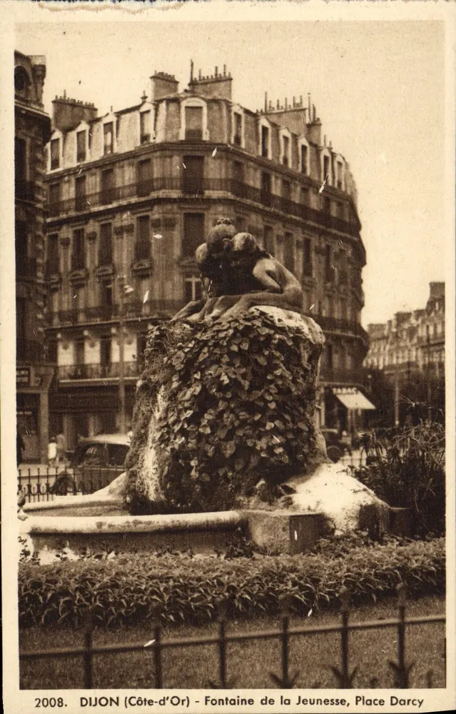 Dijon (Côte-d'Or) - Fontaine de la Jeunesse, Place Darcy - Vorderseite