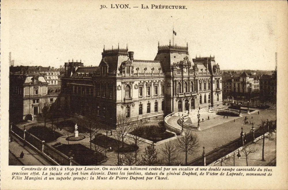 LYON — A PREFEITURA — editor X. Gustagon, n°30 - Frente