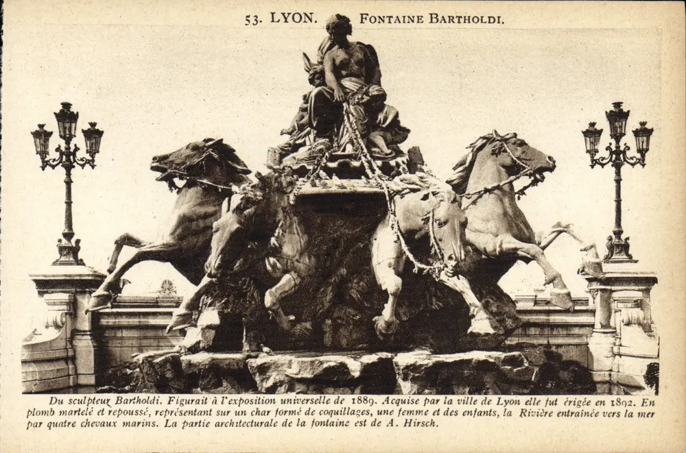 Lyon. Fontaine Bartholdi — escultura de Bartholdi, erguida em 1892 — X. Gautatmy, Lyon - Frente