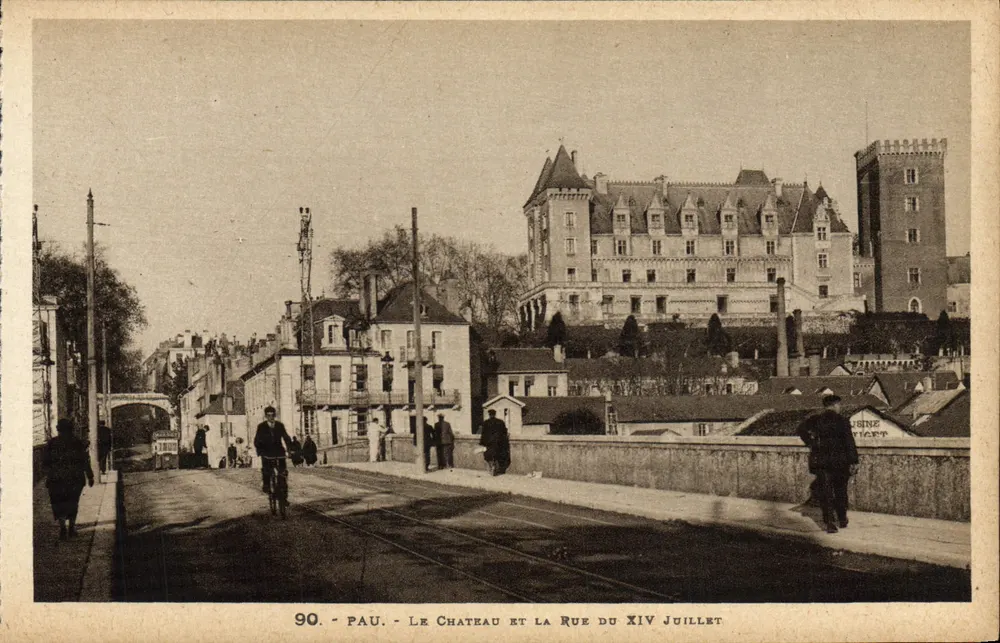 Pau - Das Schloss und die Straße des 14. Juli — Larouche Frères, Toulouse, n°90 - Vorderseite