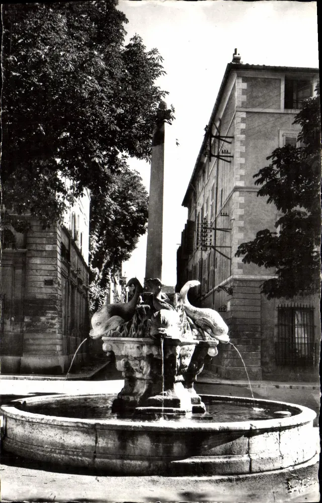 Fontaine des Quatre Dauphins — Aix-en-Provence — Verlag durch die Stadt des Kunstwerks - Vorderseite