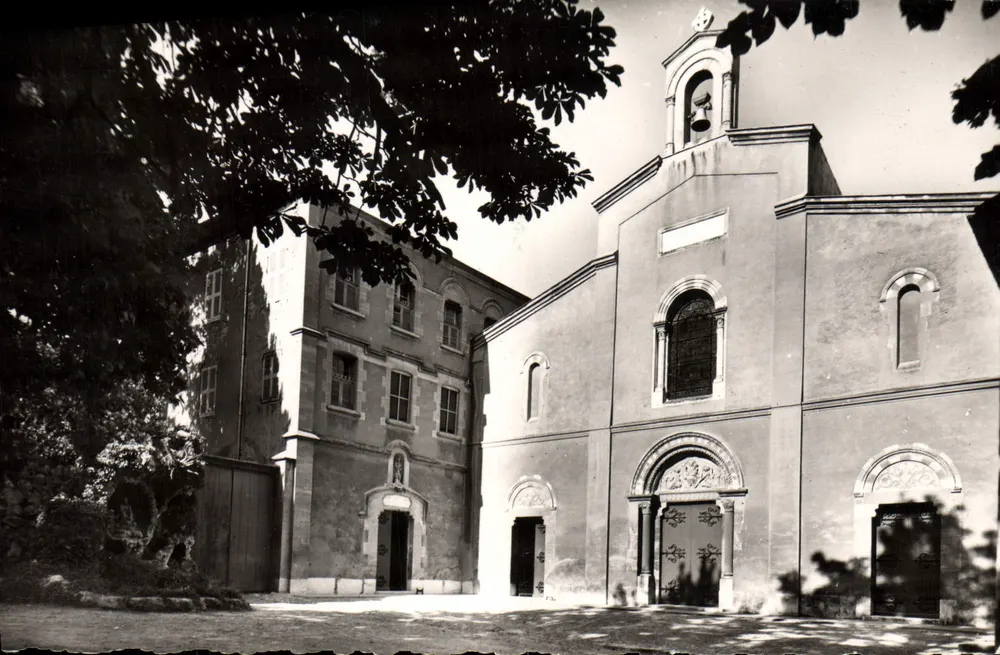 A Cidade do Rei René — Capela de N.-S. da SEDS — Éditions de France, Rue Clapier, Marselha - Frente