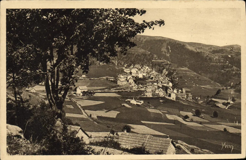 Gorges del Cians (A.M.) — Il Villaggio di Beuil, capolinea dell'escursione — Edizioni d'Arte Yvon, Parigi - Recto
