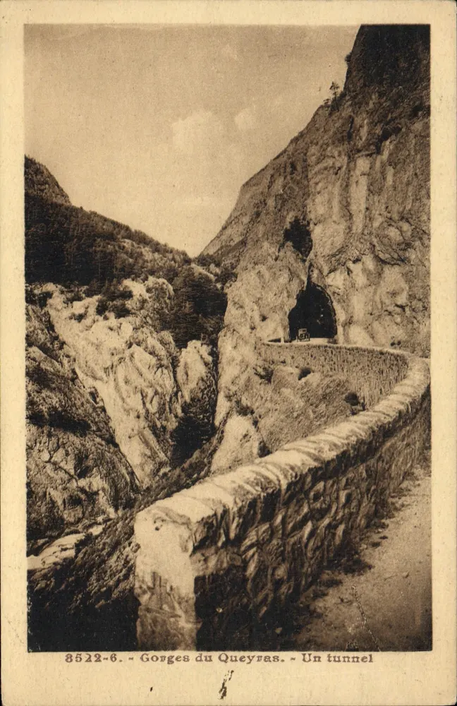 Gorges do Queyras — Um túnel — editor A. Honniet, n° 8522-6 - Frente