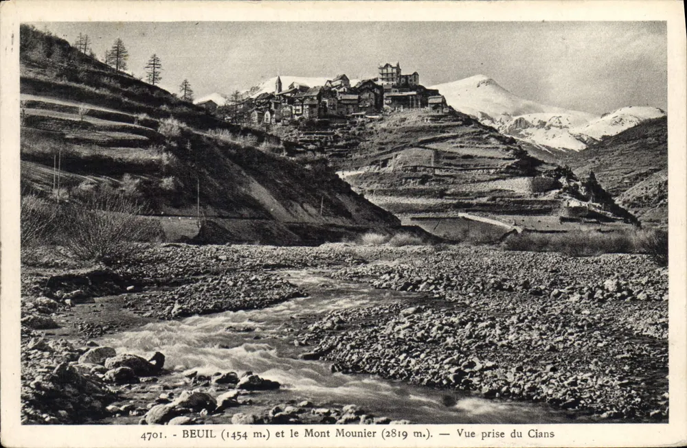 Beuil (1454 m.) und Mont Mounier (2819 m.) — Aufnahme vom Cians — Verlag La Cigogne, Nr. 4701 - Vorderseite