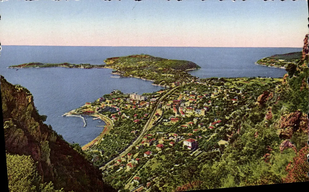 Beaulieu e o Cabo Ferrat — vista aérea — C. des Arts Photomécaniques, Paris - Frente