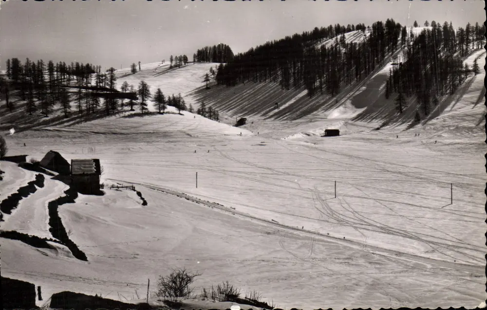 Alpes-Maritimes — Beuil-Les-Launes, H. 1600 m — Sprungbrett und Schlepplift — Französische Ausgabe - Vorderseite