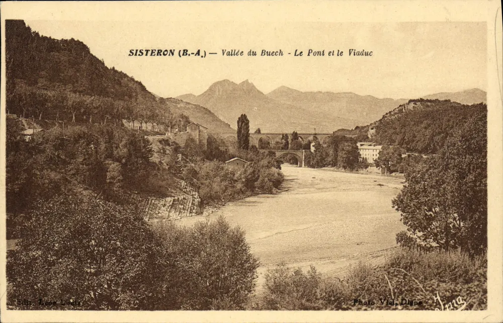 Sisteron (B.-A.) — Tal des Buech — Die Brücke und der Viadukt - Vorderseite