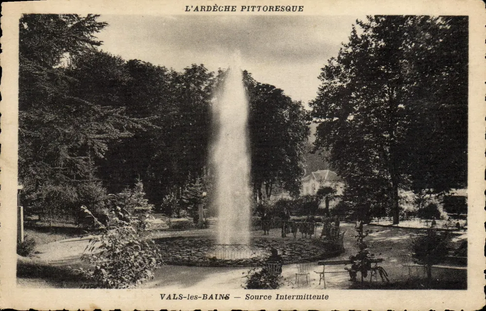 Vals-les-Bains — Fonte Intermittente — A Ardèche Pittoresque - Frente