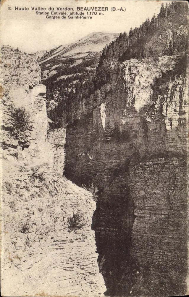 Höhere Verdon-Tal — Gorges de Saint-Pierre, BEAUVEZER (B.-A.) — Sommerstation, Höhe 1.170 m - Vorderseite