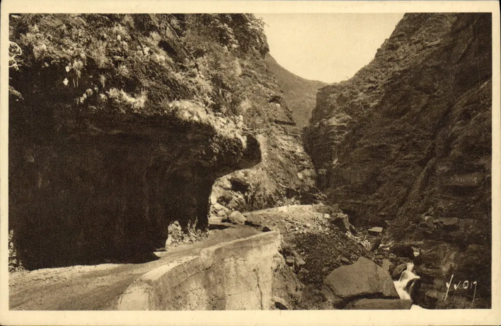 Gorges do Cians (Alpes-Maritimes) — Saídas das gorges — Éditions d'Art YVON, Paris - Frente