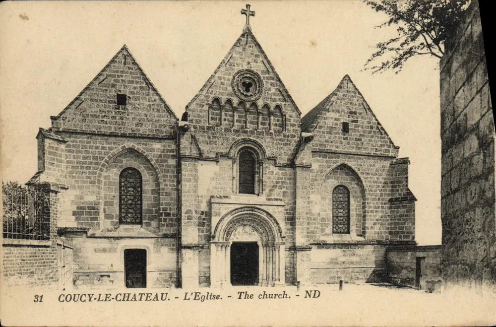 Coucy-le-Château — A Igreja — ND — Editor: Lévy e Neurdein, Paris - Frente