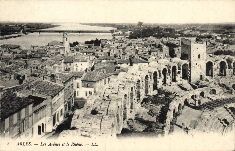 Arles — As Arênes e o Rhône — LL. - Frente