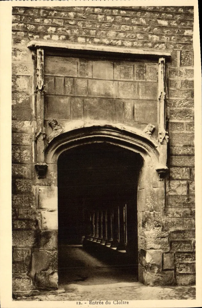 Entrada do Claustro — Abadia de Fontevraud — A. Tomasi, Ajacédo (Córsega) - Frente