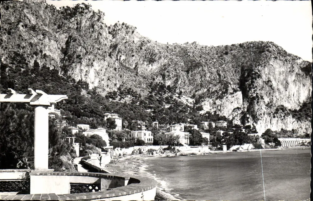 Beaulieu-sur-Mer — Der Strand und Kleine Afrika — Editions S.E.P.T. - 35, Bd Gorbella - Nice - Vorderseite
