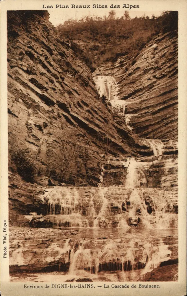 Omgeving van Digne-les-Bains — De Waterval van Bouinenc — Foto Vial, Digae - Voorkant