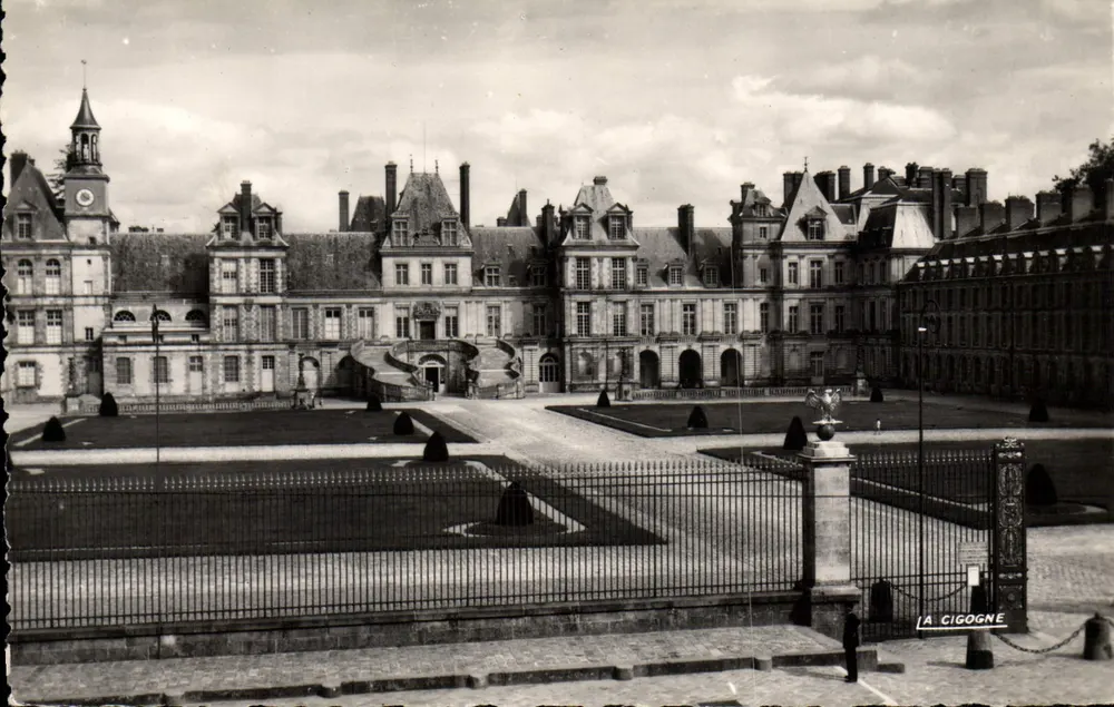 Schloss Fontainebleau — Cour du Cheval Blanc — Éditions La Cigogne - Vorderseite