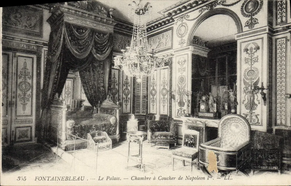Fontainebleau — Das Schloss. — Schlafzimmer von Napoleon I. — LL. — N° 355 - Vorderseite
