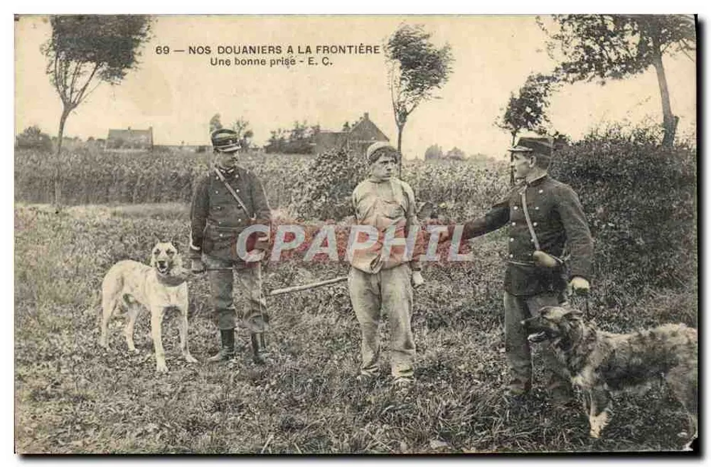 Unsere Zollbeamten an der Grenze — Eine gute Beute — E. C. - Vorderseite