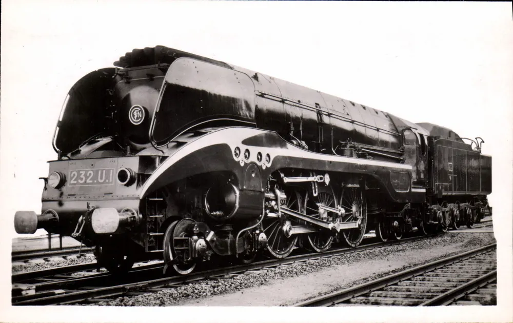 Locomotiva 232.U.I — S.N.C.F., 1ª Série — n°22 - Frente