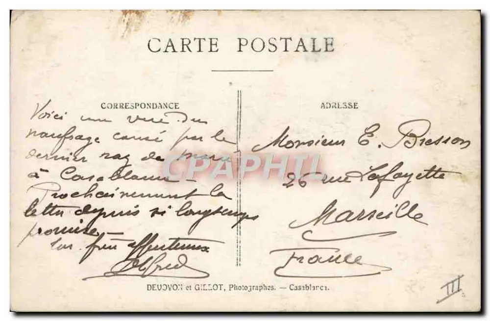 Navio encalhado em uma praia — Casablanca — DEUVOYOT e GILLOT, Fotógrafos - Verso