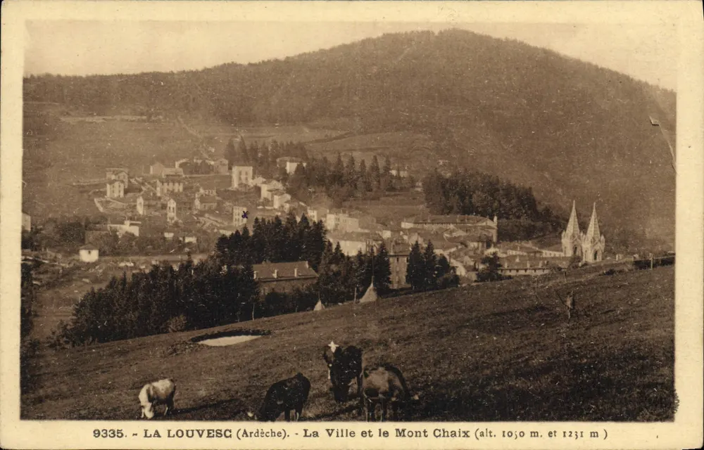 La Louvesc (Ardèche) — Die Stadt und der Mont Chaix (Höhe 1030 m und 1231 m) — Margerit Bremond Kunstausgabe - Vorderseite
