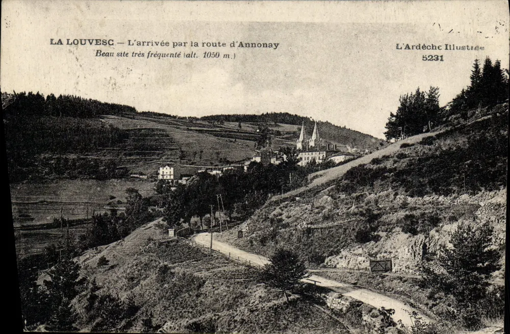 La Louvesc — L'arrivo per la strada d'Annonay — L'Ardèche Illustrée 5231 - Recto