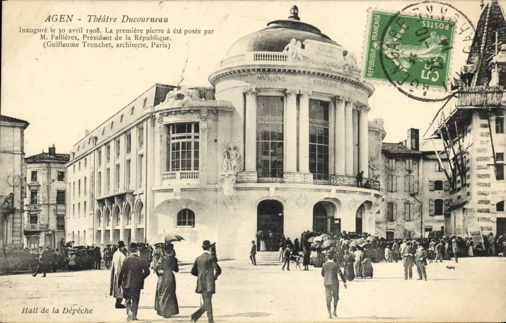 Agen - Teatro Ducourneau — inaugurado em 30 de abril de 1908 — Salão da Dépêche - Frente