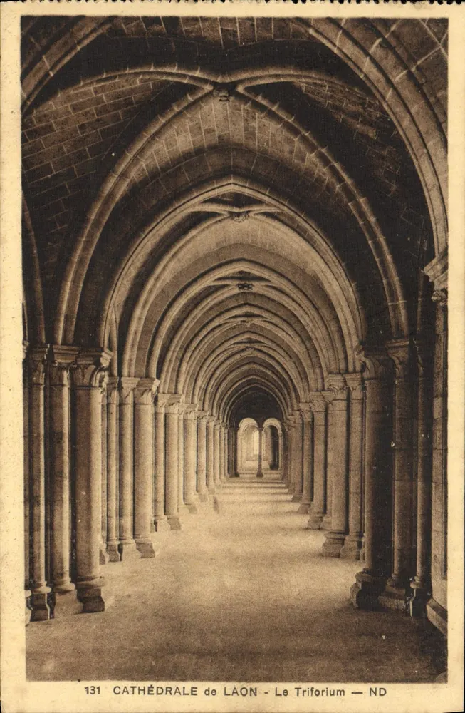 Catedral de Laon — O Trifólio — ND - Frente