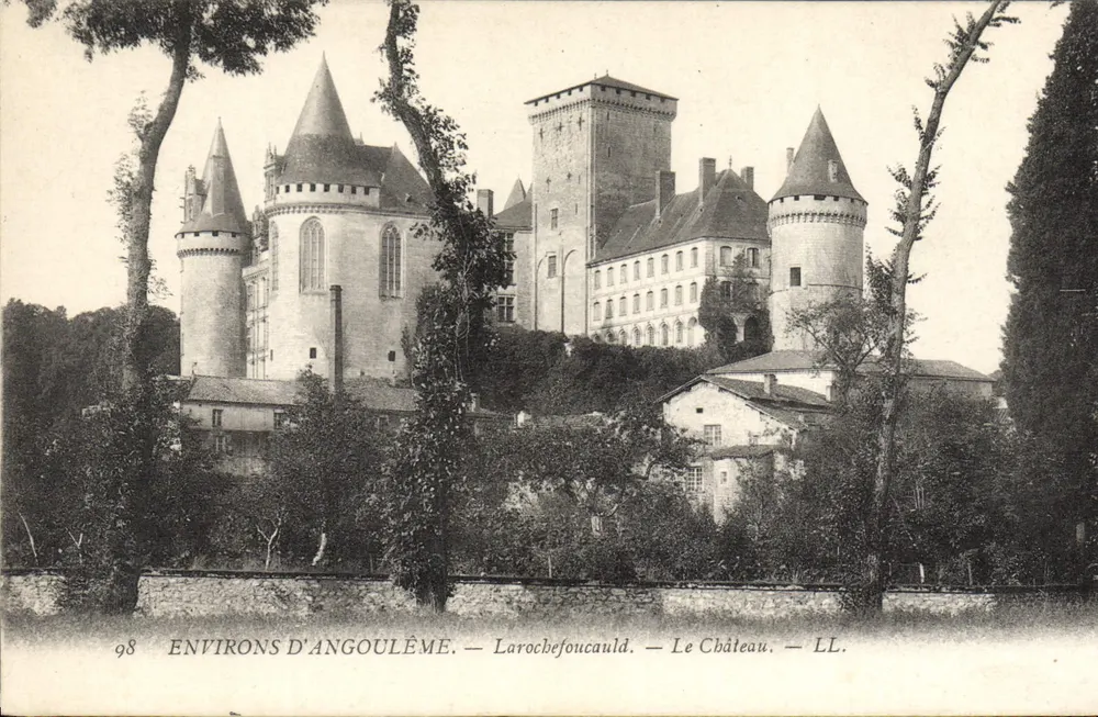 Larochefoucauld — O Castelo — LL. — N°98 - Frente
