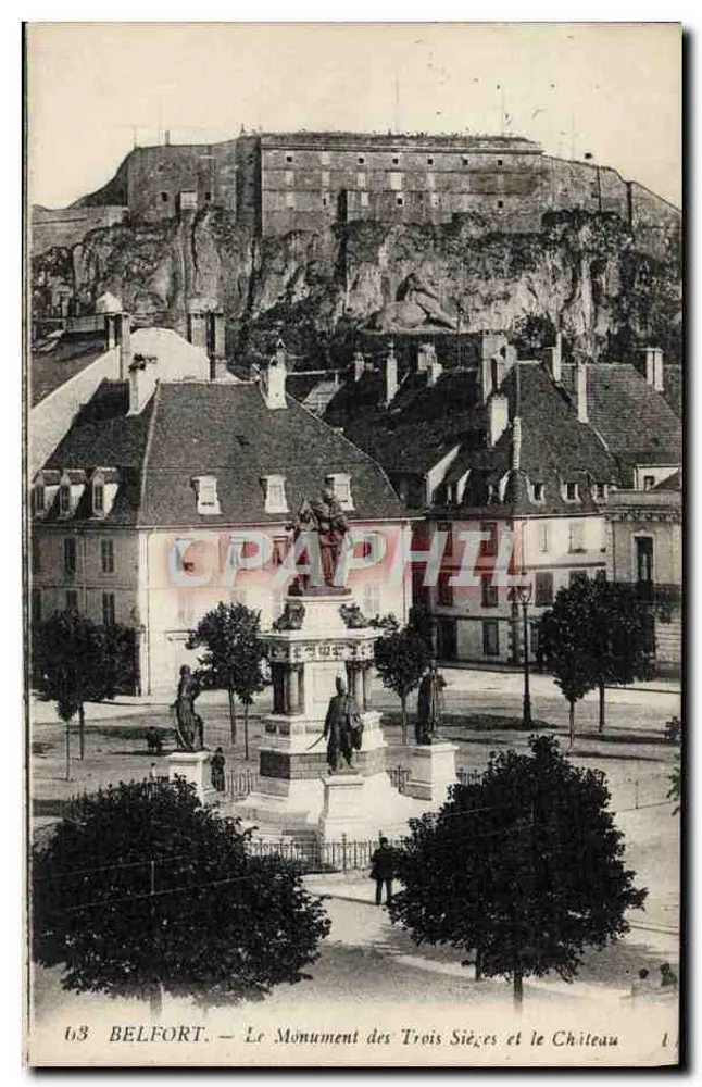 Belfort — Das Denkmal der drei Belagerungen und das Schloss - Vorderseite