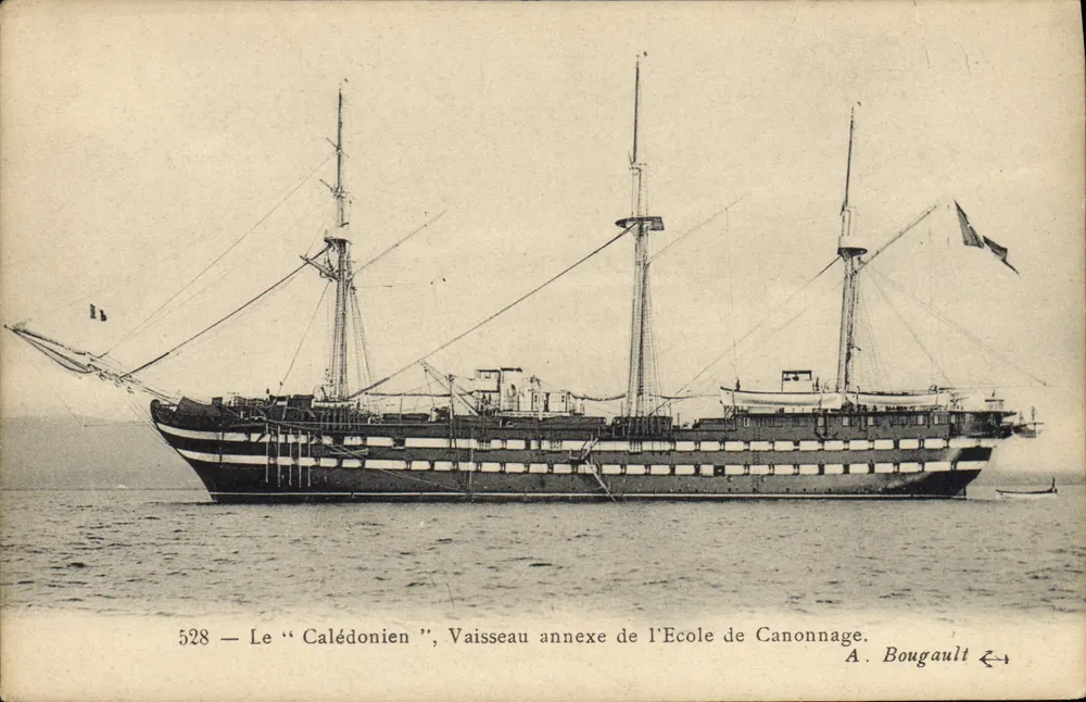 Der "Calédonien" — Hilfsschiff der Schule für Artillerie — A. Bougault n°528 - Vorderseite