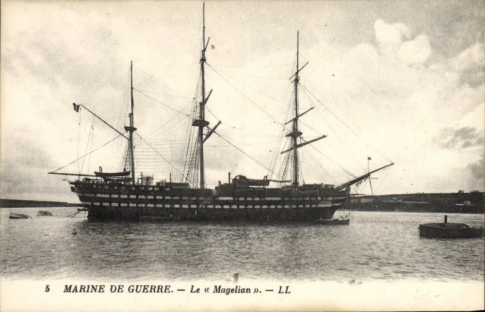 Marinha de guerra — O « Magelian » — LL - Frente