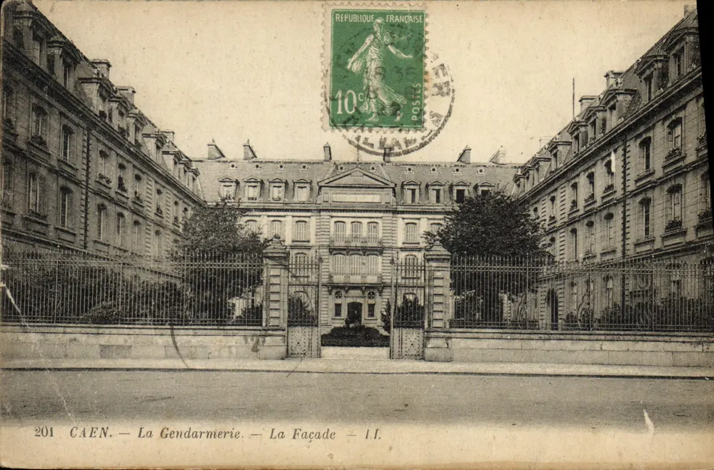 Caen — La Gendarmerie — La Façade — I.I. — Éditeur : I.I. - Frente