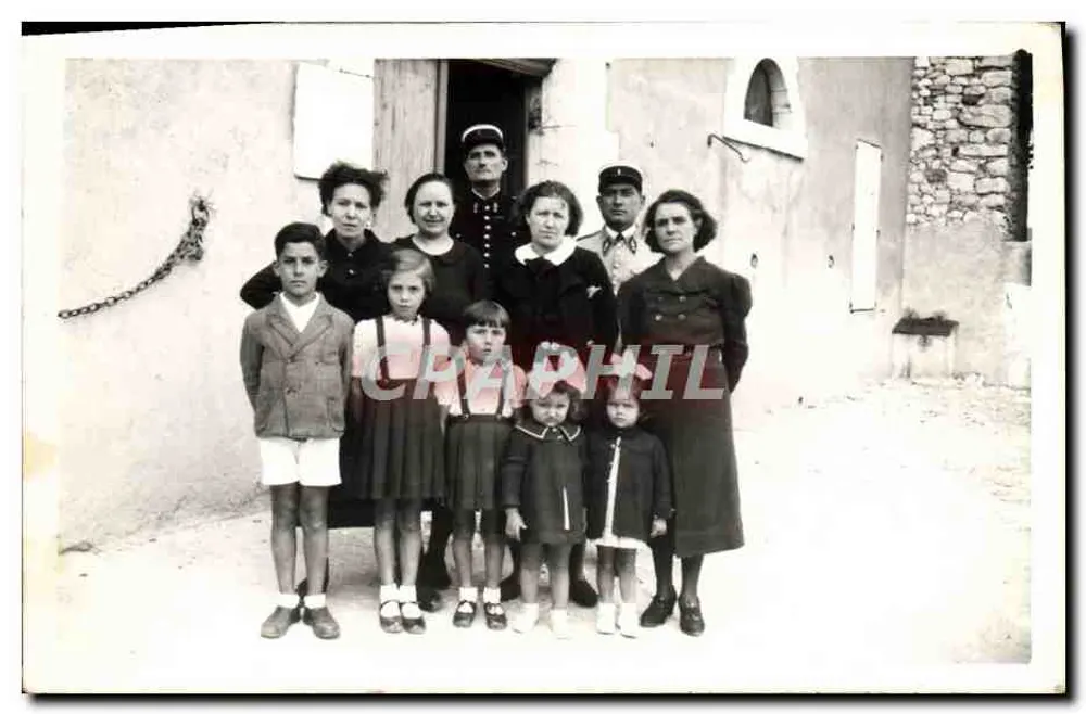 Familie vor einem Haus — Nr. 3 - Vorderseite