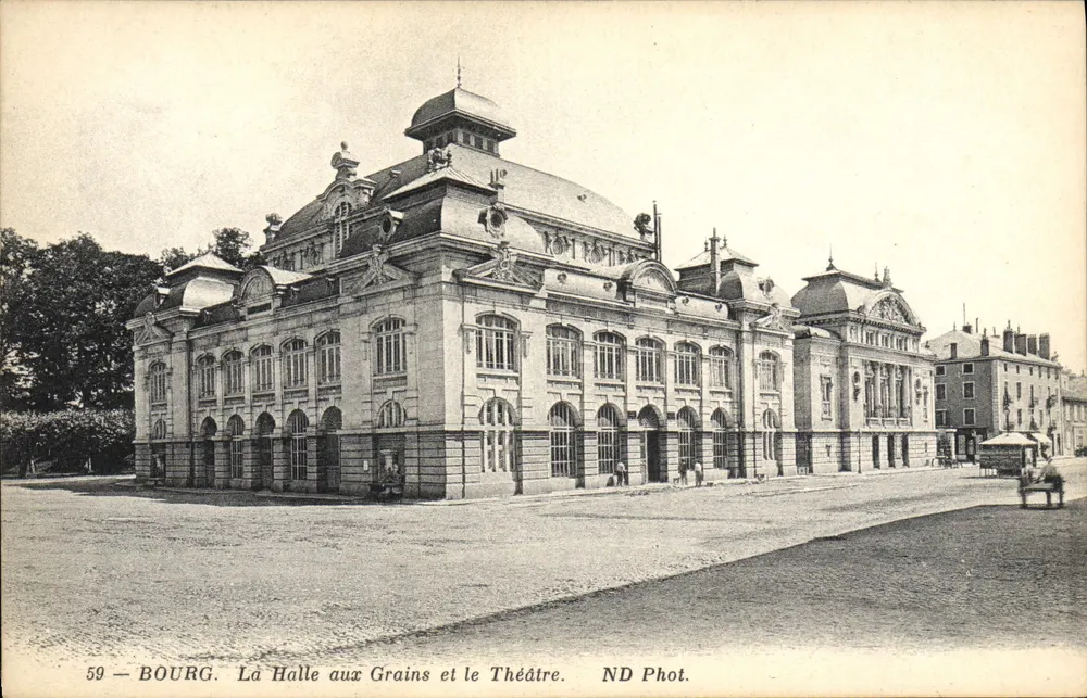 Bourg - Die Getreidespeicherhalle und das Theater — ND Phot. n°59 - Vorderseite