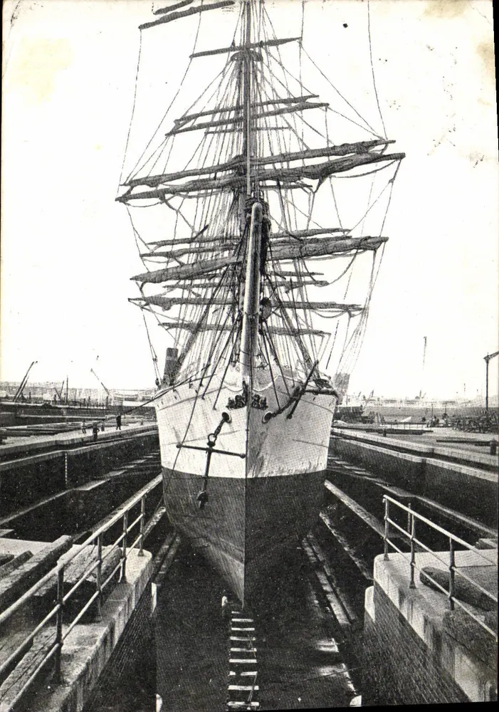 Segelboot — in einer Werft — Verlag Aupa Fintro - Vorderseite
