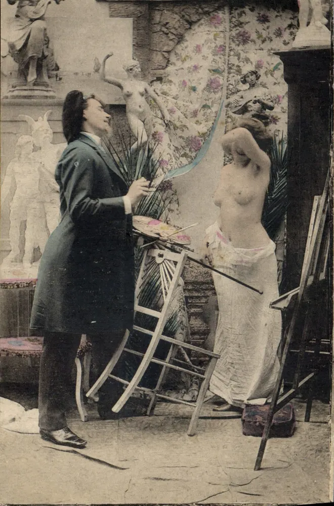 Künstler, der ein nacktes Modell malt — Atelier mit Statuen dekoriert — unbekannter Verlag - Vorderseite