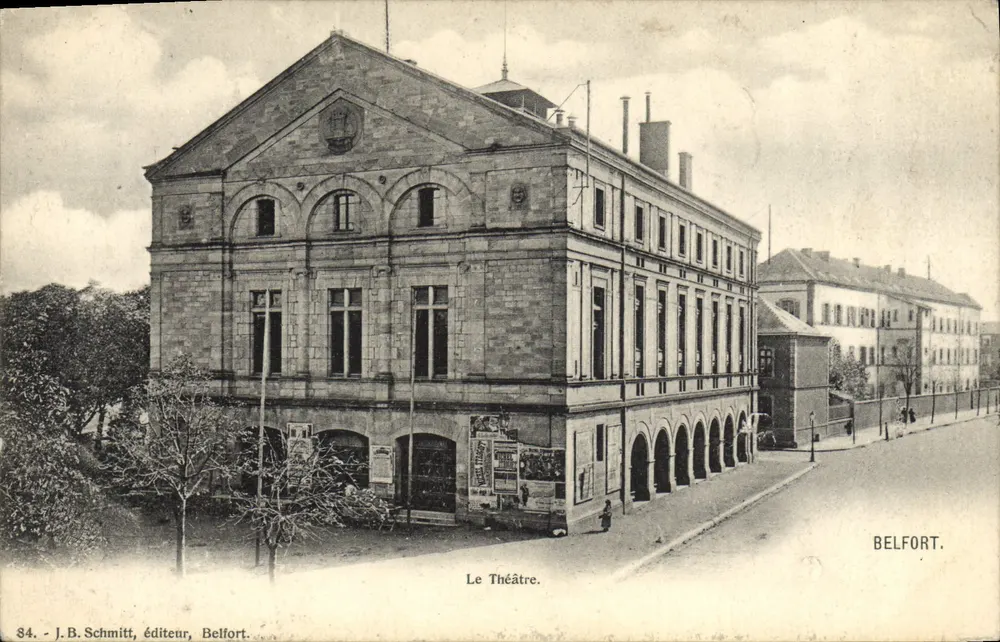 Le Théâtre — bâtiment en pierre avec arcades — J.B. Schmitt, éditeur, Belfort, n°84 - Frente