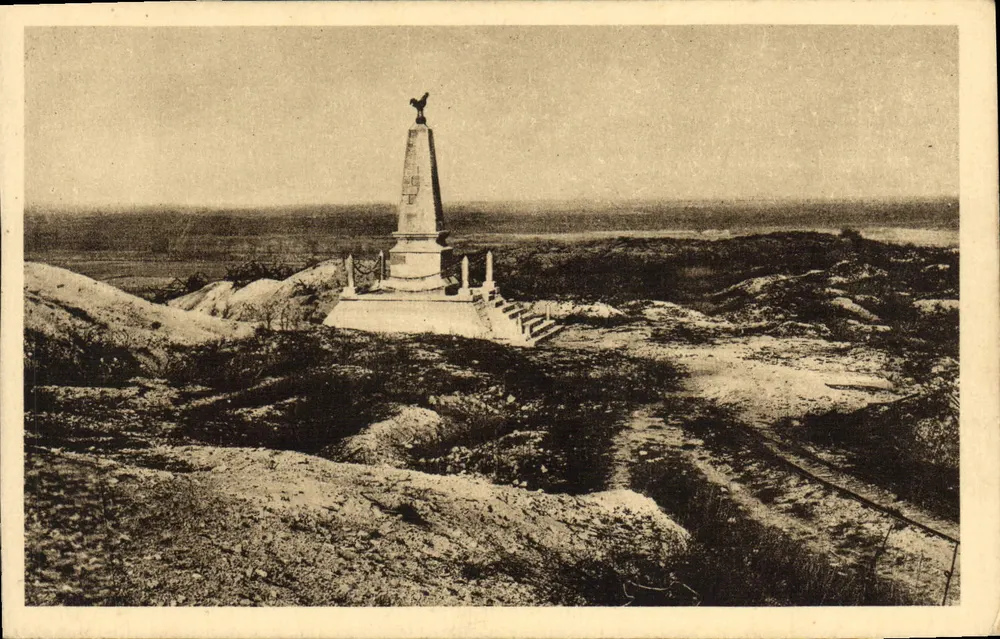 Les Éparges — Monument élevé au sommet de l'Éperon à la 12e Division et à leurs frères d'armes tombés aux Éparges — Héliogravure Imprimerie de Nancy - Vorderseite