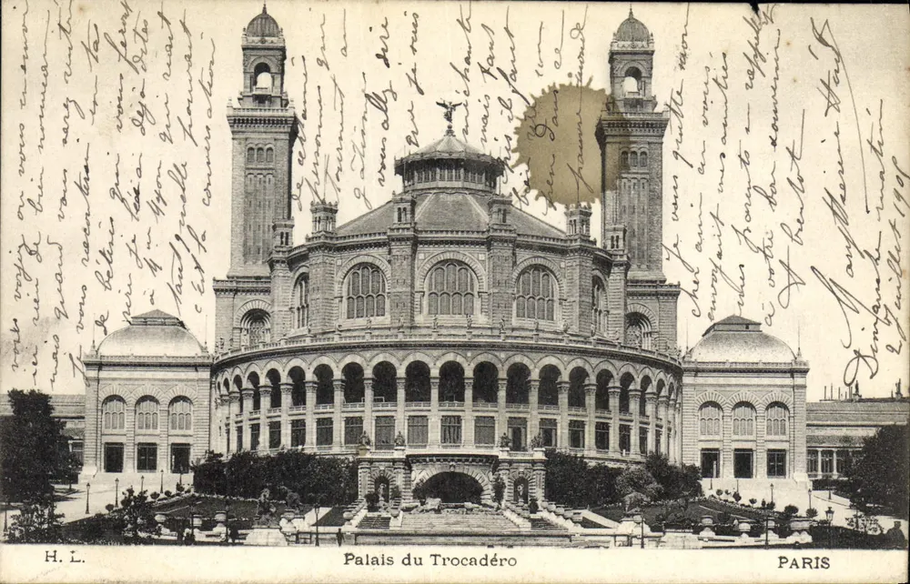 Palácio do Trocadéro — Paris — H.L. - Frente