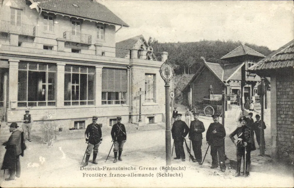 Französisch-deutsche Grenze (Schlucht) — Soldaten und Gebäude an der Grenze — Verlag unbekannt - Vorderseite
