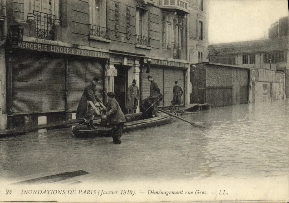 Überschwemmungen in Paris — Januar 1910 — Umzug auf der Gros Straße — LL. - Vorderseite