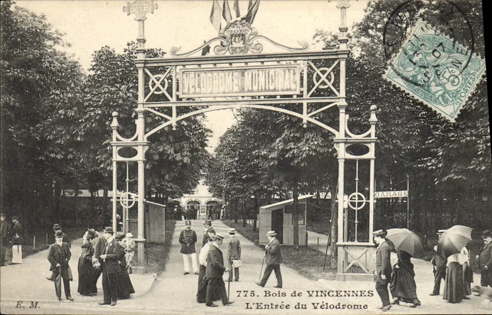 Eingang zum Stadtvélodrom — Bois de Vincennes — E. M. Nr. 775 - Vorderseite