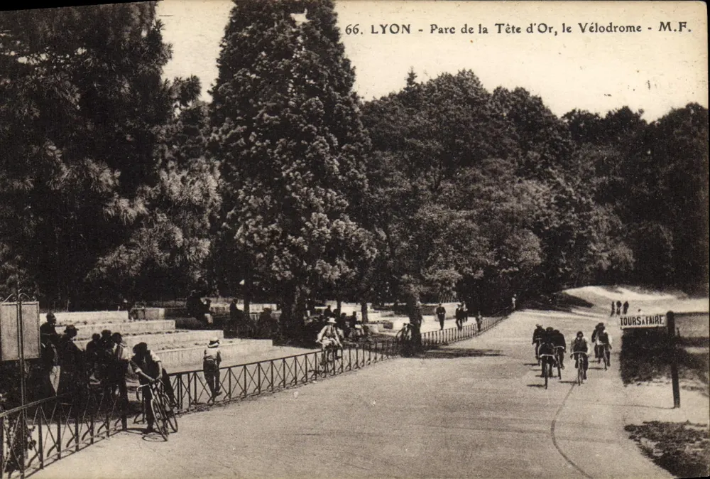 LYON - Park des Têtes d'Or, das Velodrom - M.F. - Vorderseite