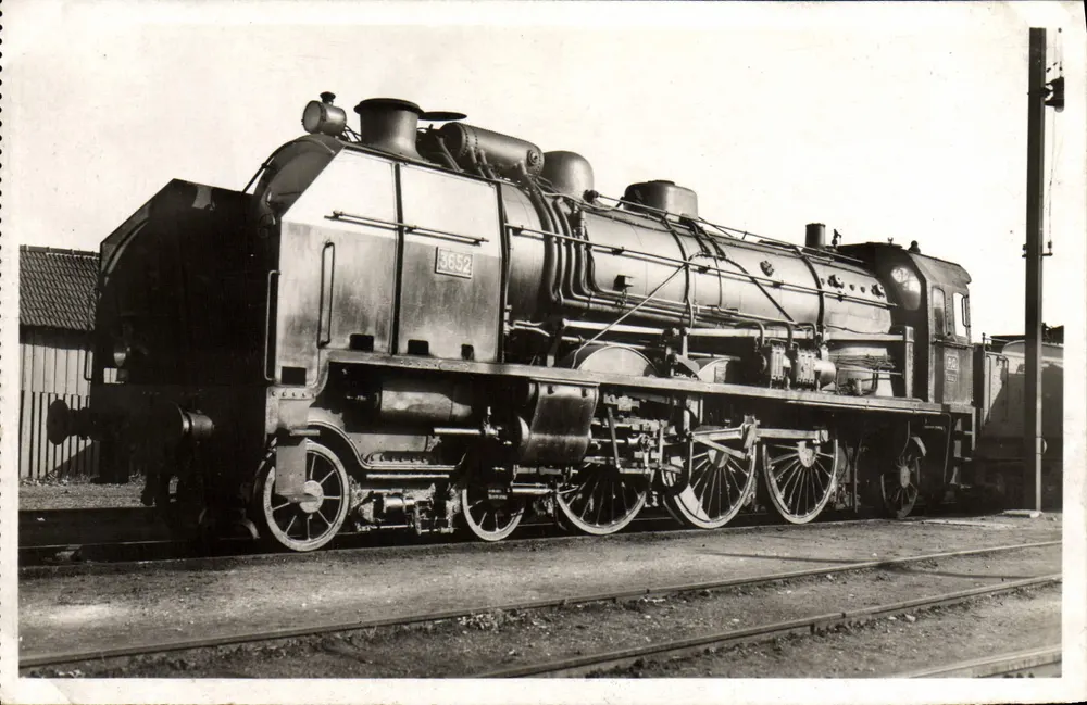 Dampflokomotive 3652 — Südbahn — Midi — Typ Pacific — Serie 3641 bis 370 — Baujahr 1921 - Vorderseite