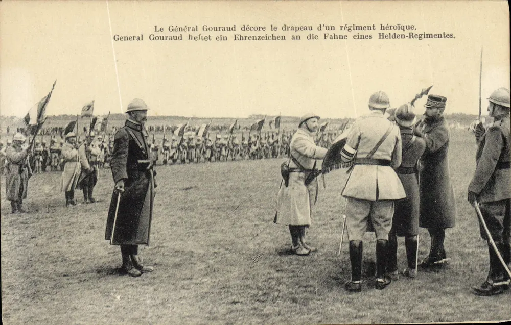 General Gouraud verleiht das Banner eines heldenhaften Regiments — n°A - Vorderseite