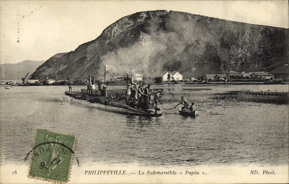 Philippeville — Das Tauchboot « Papin » — ND. Fot. - Vorderseite