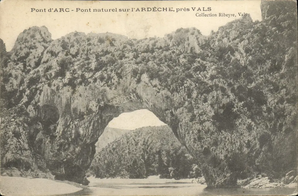 Brücke von ARC - Natürliche Brücke über die ARDÈCHE, nahe VALS — Sammlung Ribeyre, Vals - Vorderseite
