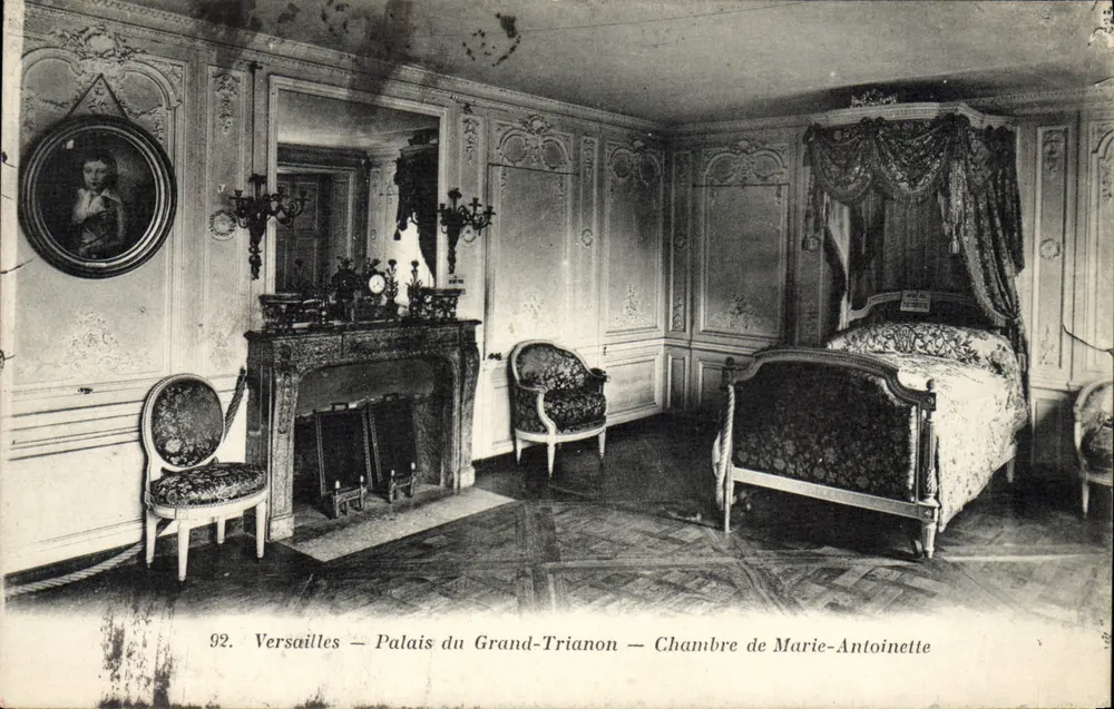 Versailles — Palast des Grand Trianon — Zimmer von Marie-Antoinette — Édia Paris-Versailles - Vorderseite